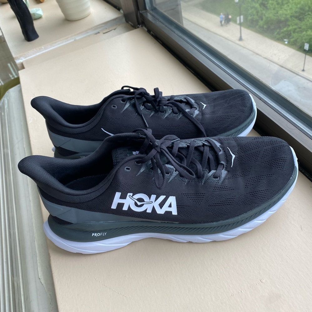 Hoka mens running shoes